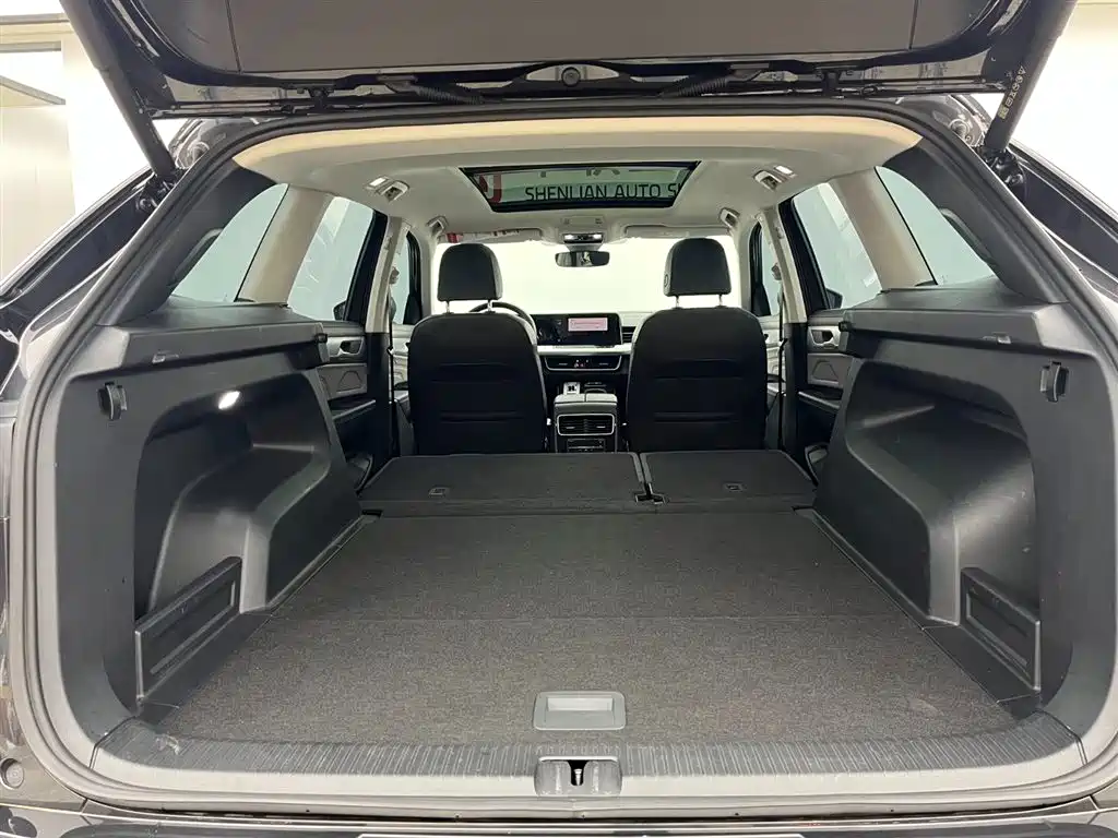 Volkswagen Tavendor 2023 380TSI R-Line