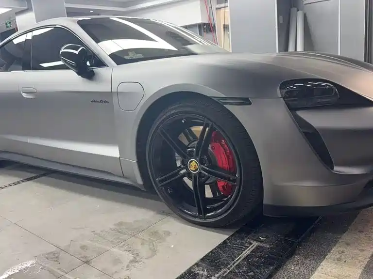 Porsche Taycan — миниатюра 5