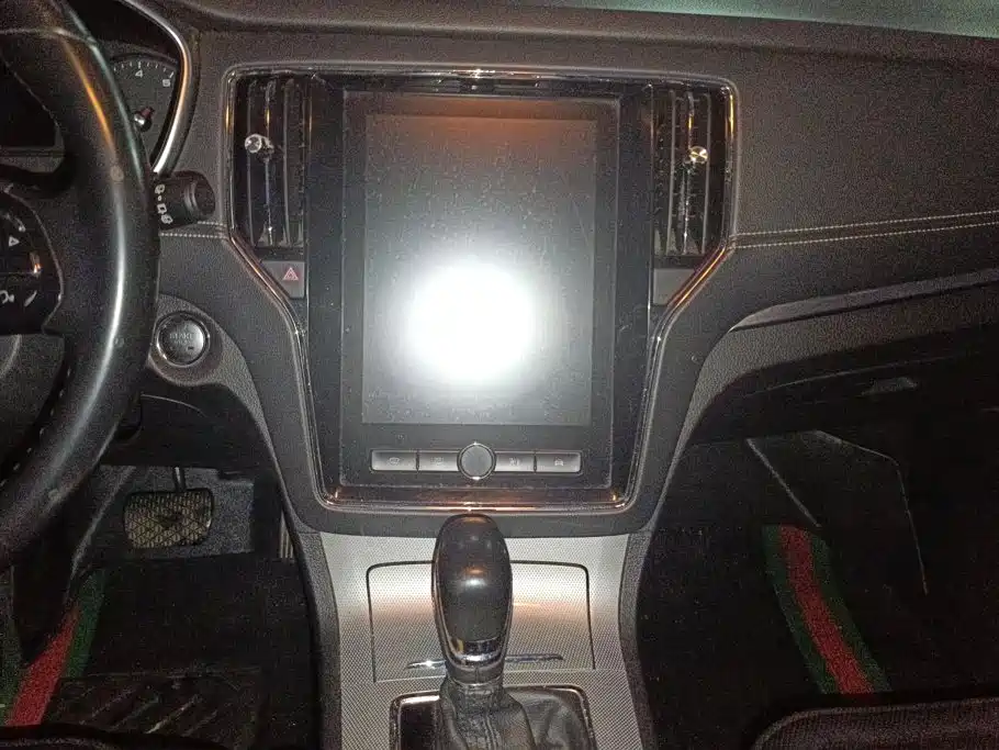 Roewe RX5 — миниатюра 13
