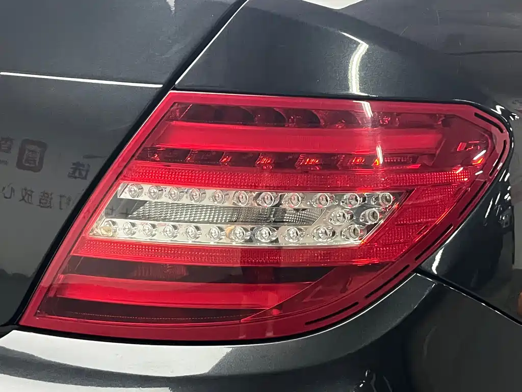 Mercedes-Benz C-Class — миниатюра 6