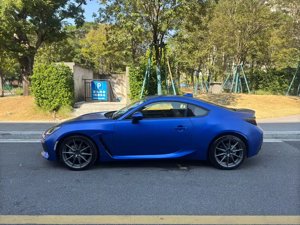 SUBARU BRZ