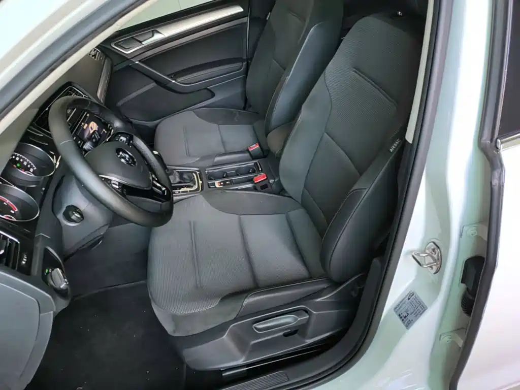 Volkswagen Golf — миниатюра 15