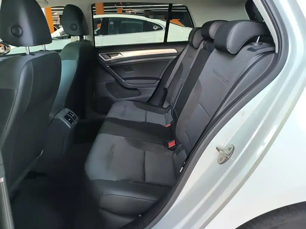 Volkswagen Golf — миниатюра 17