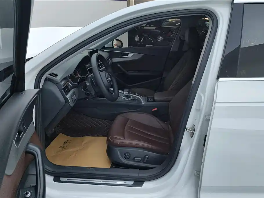Audi A4L 2019 40 TFSI V