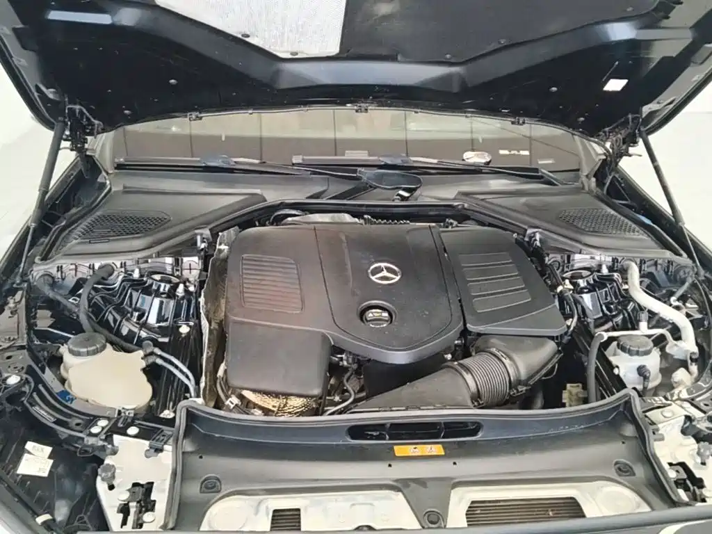 Mercedes-Benz E-Class — миниатюра 20
