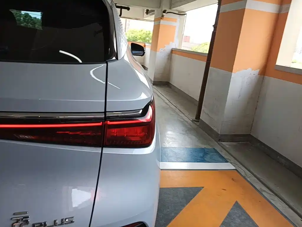 BYD Yuan Plus — миниатюра 8