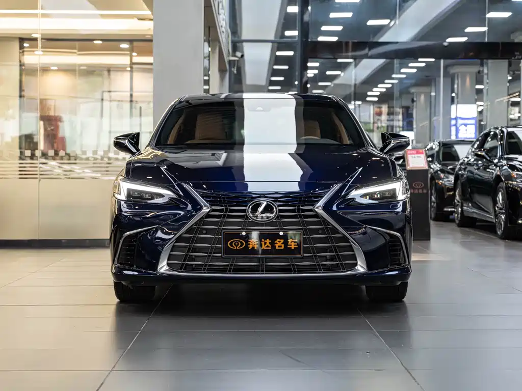 Lexus ES 2025 300h Premium