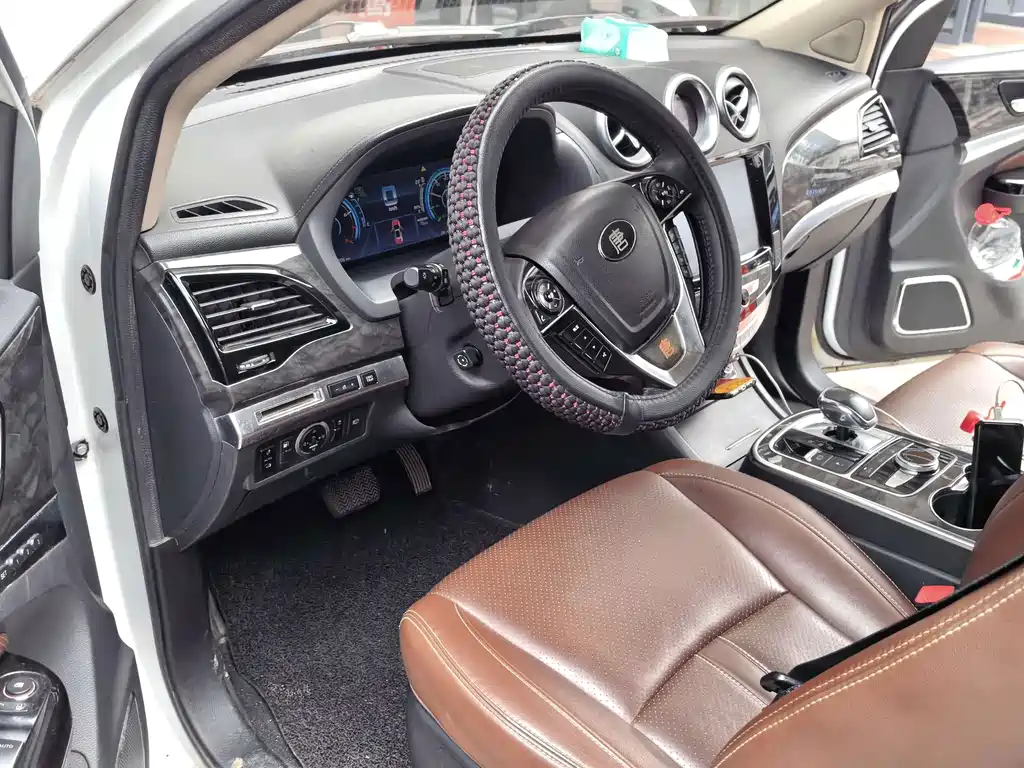 BYD Tang New Energy — миниатюра 9