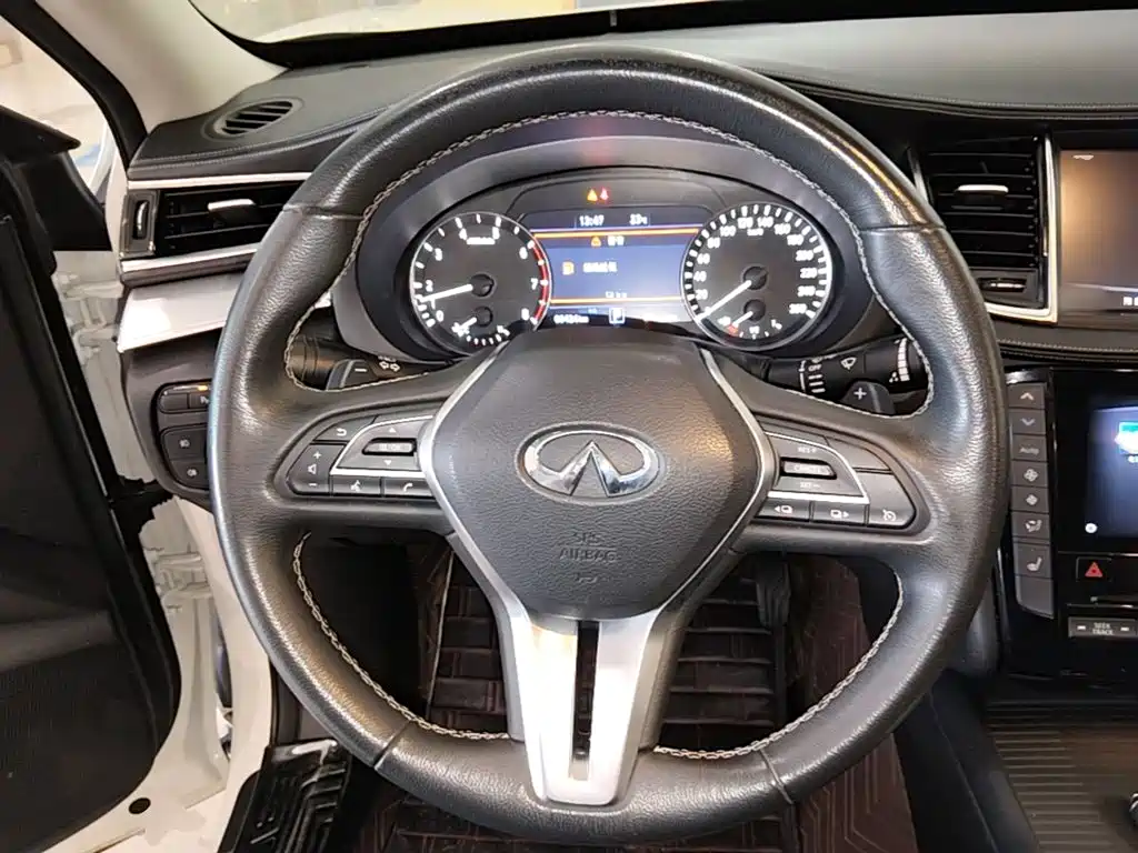 Infiniti QX50 — миниатюра 11