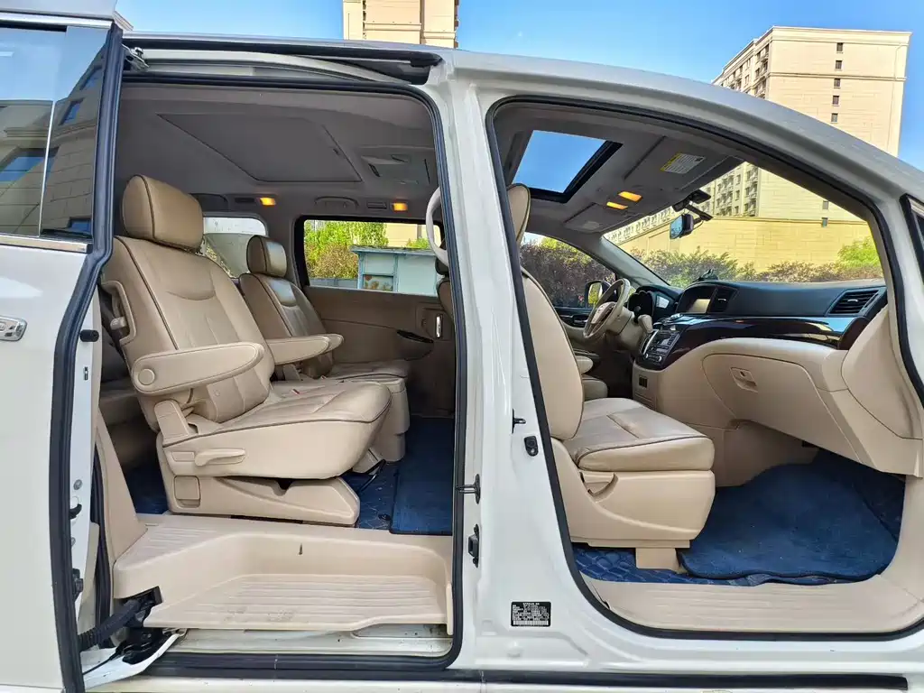 Nissan Quest — миниатюра 8