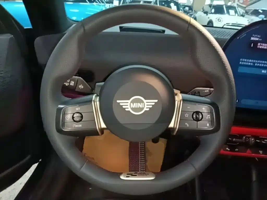 MINI MINI COOPER EV — миниатюра 11
