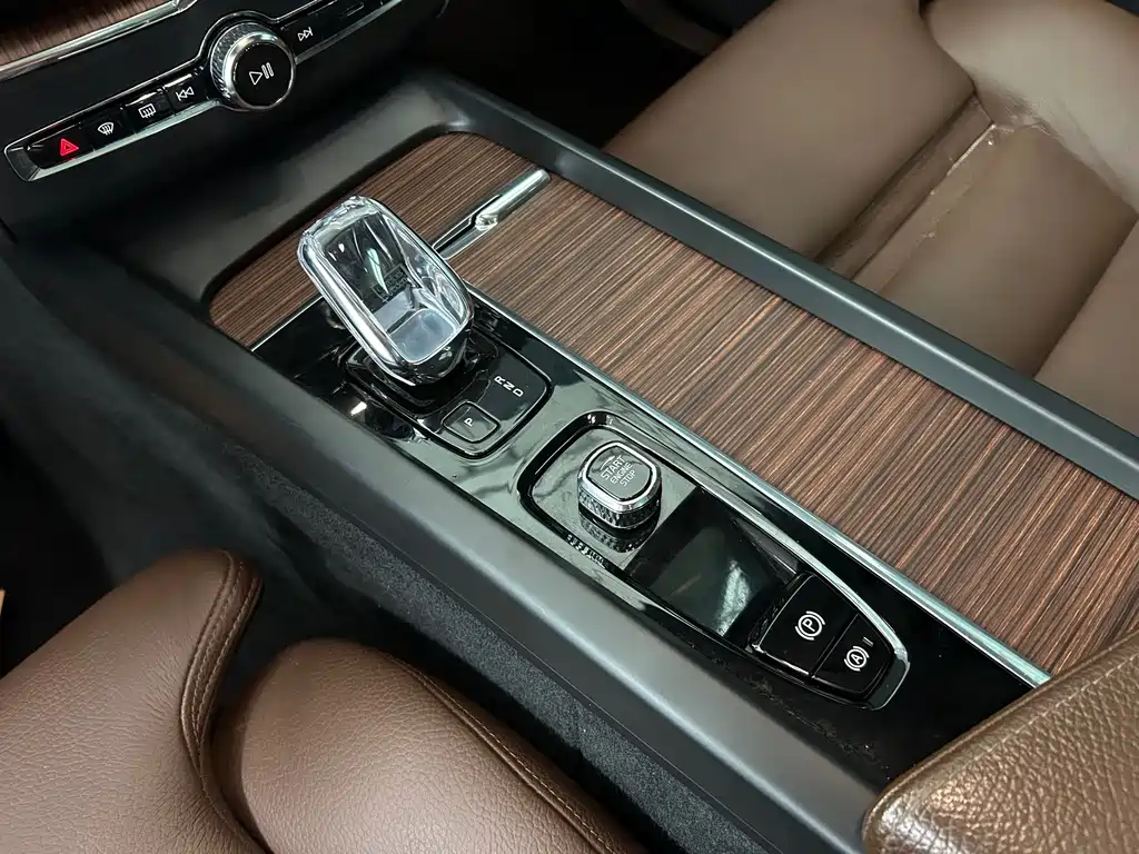 Volvo XC60 — миниатюра 10