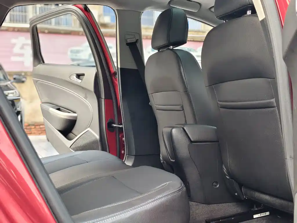 Buick Excelle — миниатюра 13