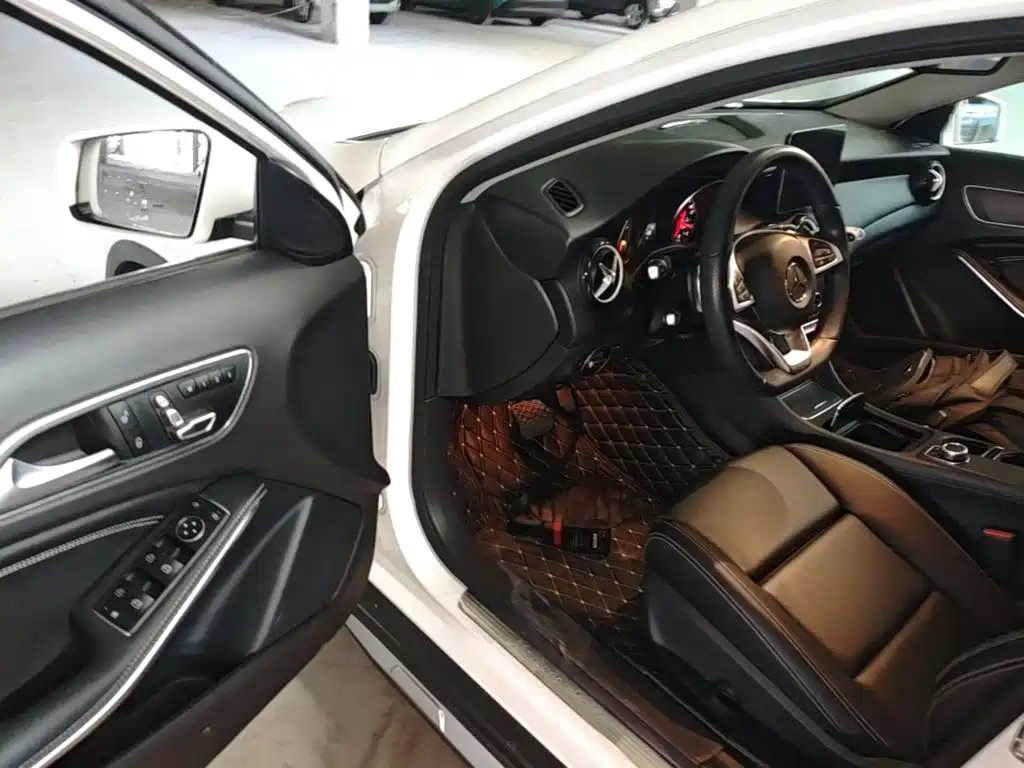 Mercedes-Benz GLA — миниатюра 16