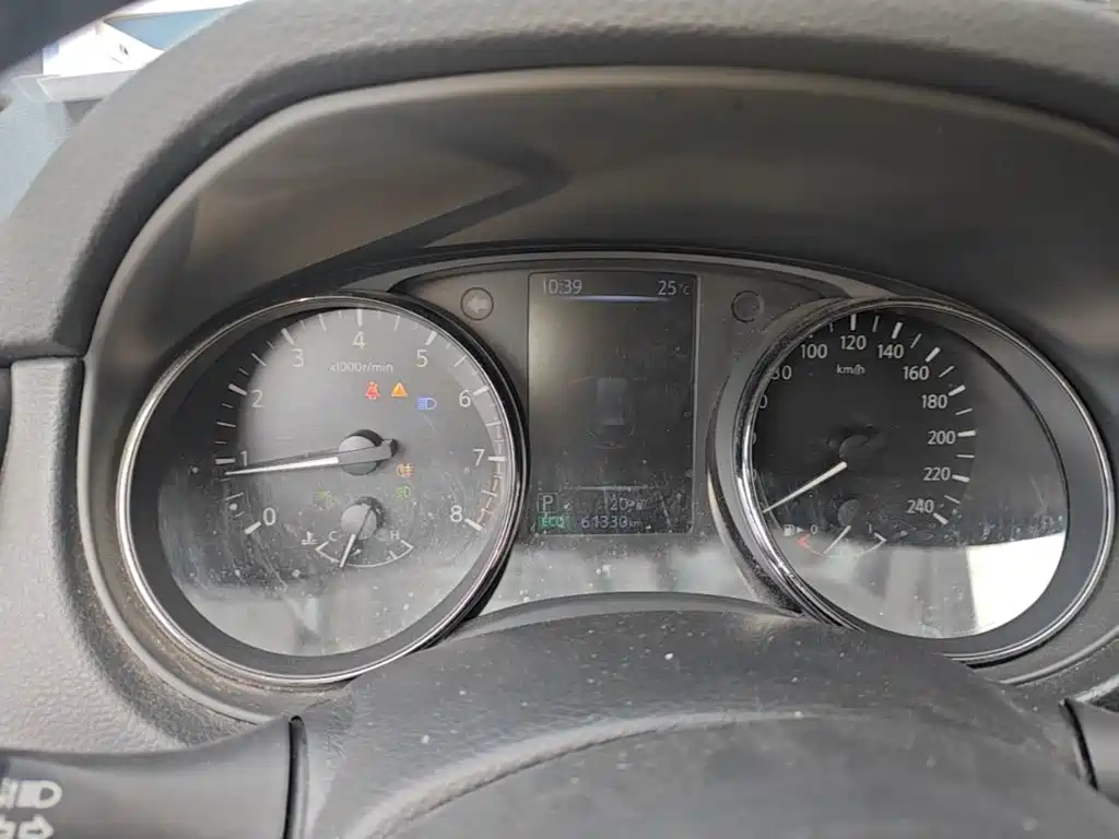 Nissan X-Trail — миниатюра 8