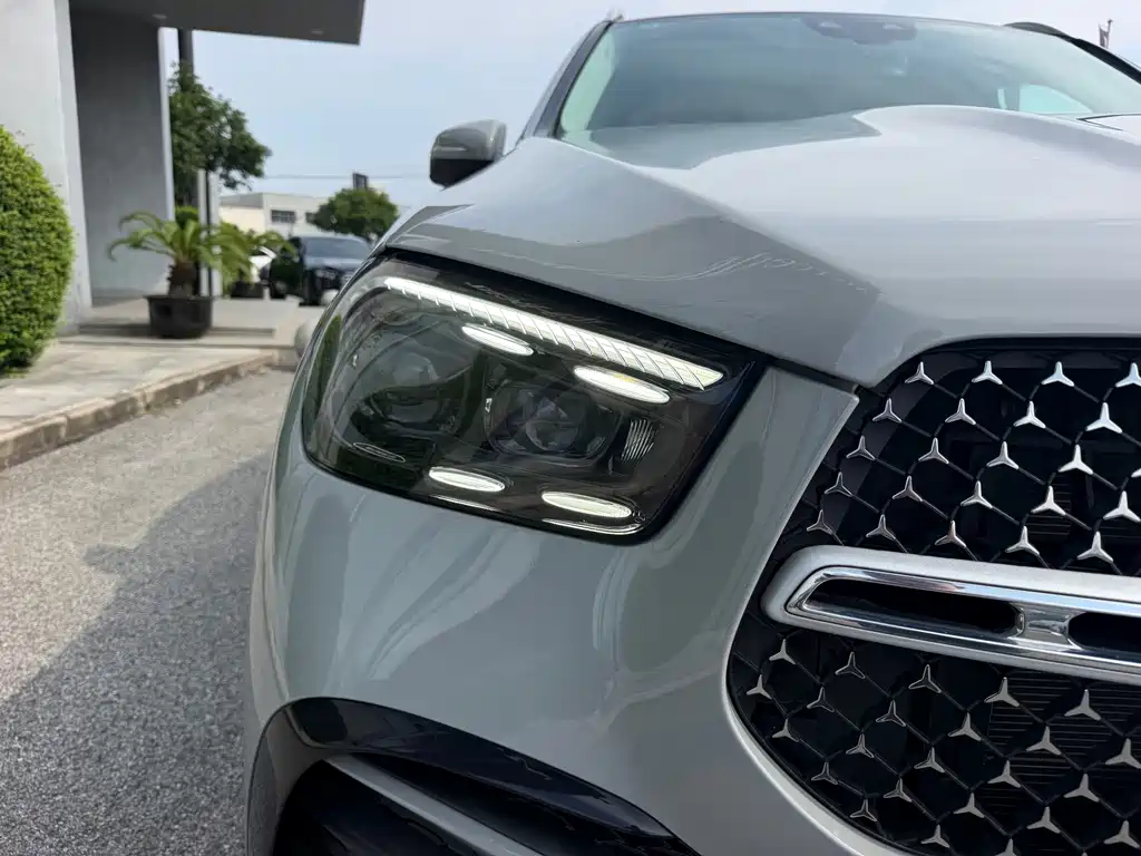 Mercedes-Benz GLE (Import) — миниатюра 6