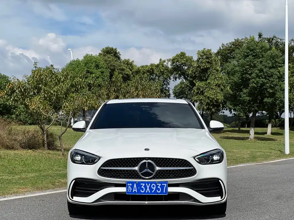 Mercedes-Benz C-Class — миниатюра 2