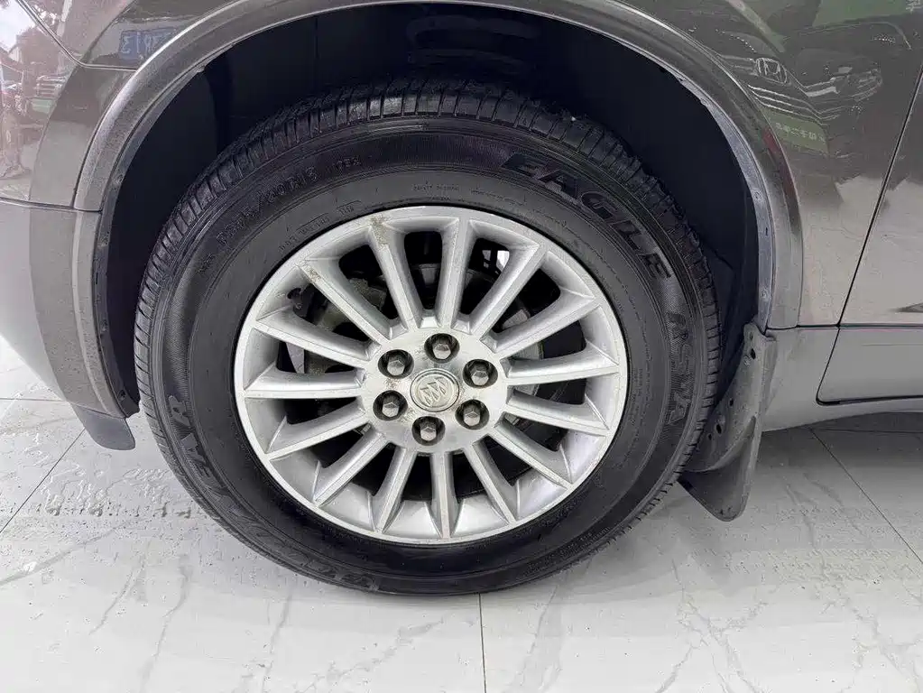 Buick Enclave — миниатюра 25