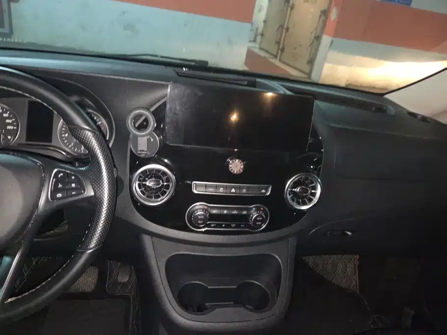Mercedes-Benz Vito — миниатюра 13