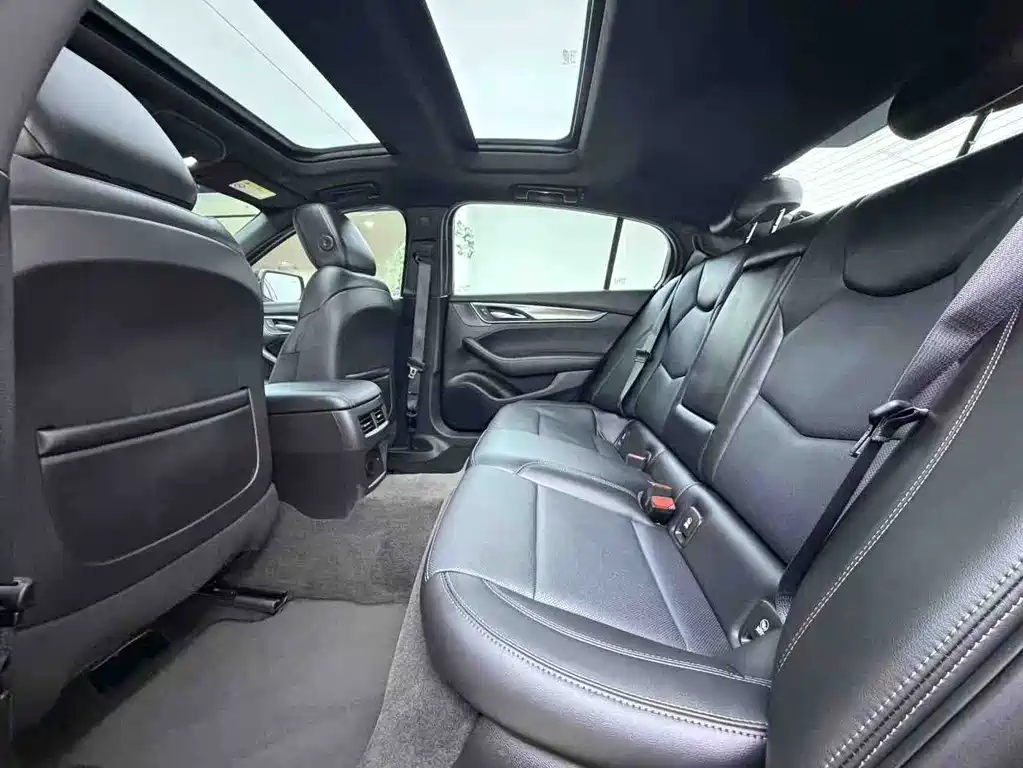 Cadillac CT5 — миниатюра 9