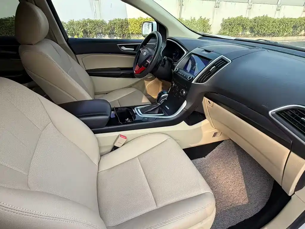 Ford Edge — миниатюра 11