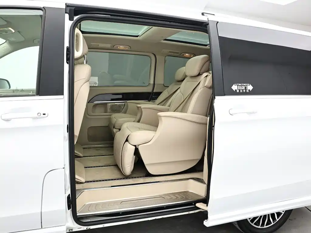 Mercedes-Benz V-Class — миниатюра 14