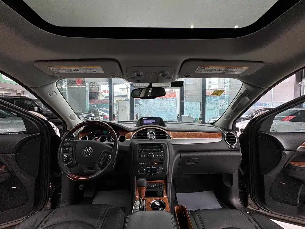 Buick Enclave — миниатюра 20