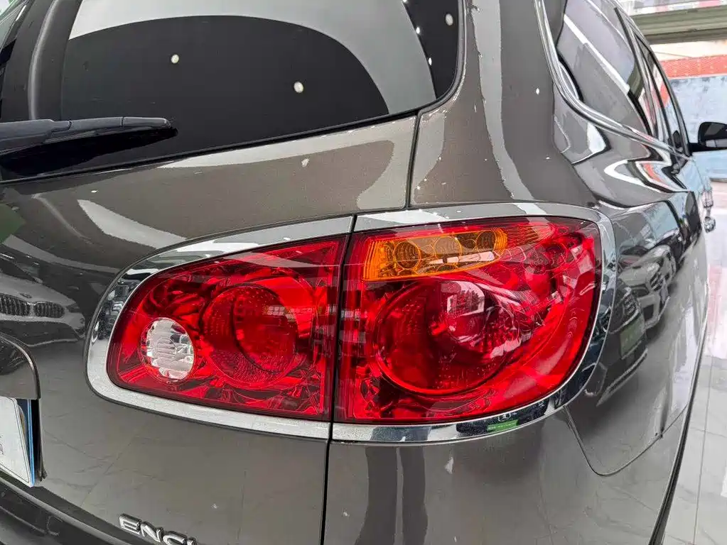 Buick Enclave — миниатюра 26