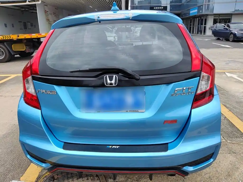 Honda Fit — миниатюра 6
