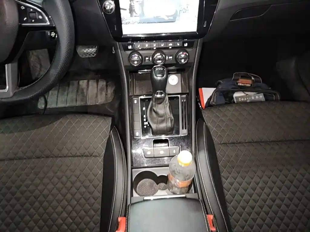 Skoda Superb — миниатюра 14