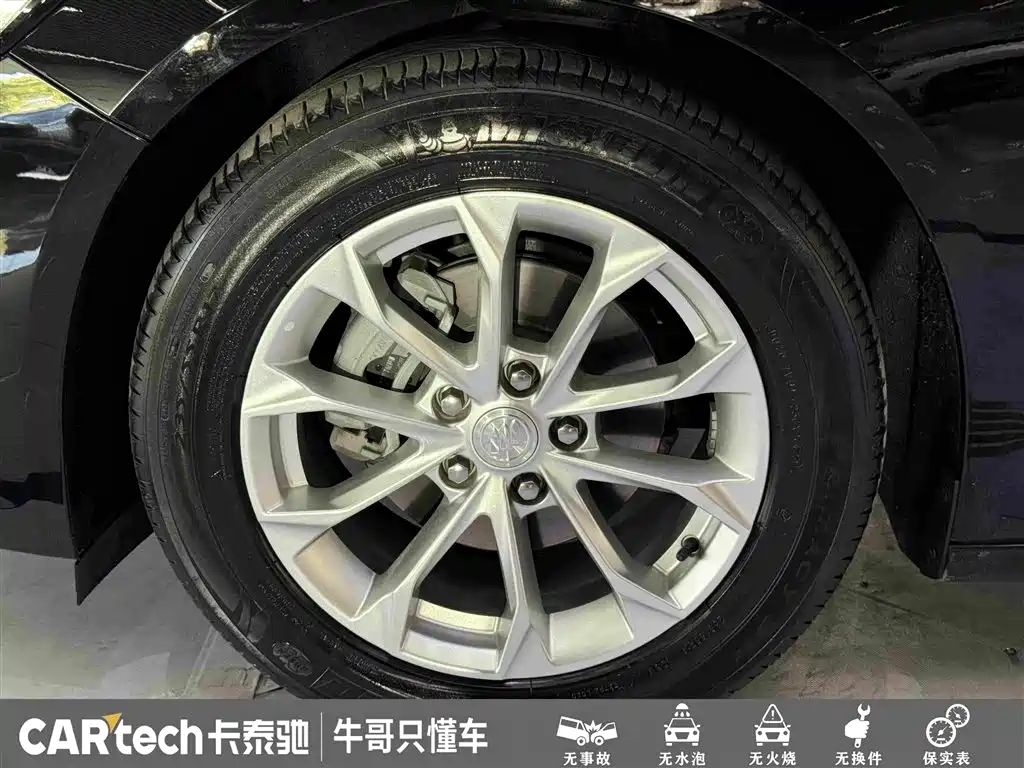 Buick LaCrosse — миниатюра 10