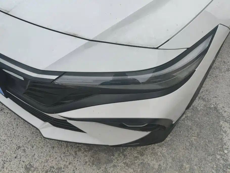 Hyundai Elantra — миниатюра 5