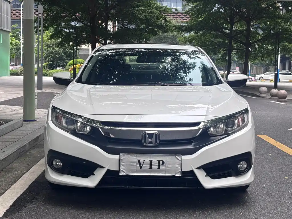 Honda Civic 2016 220TURBO CVT Luxury