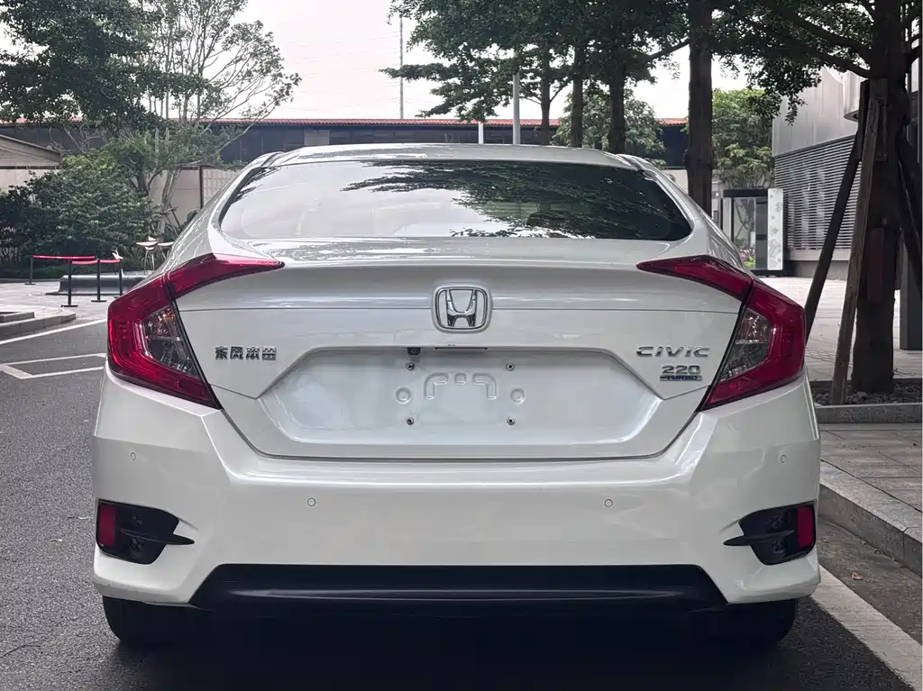 Honda Civic 2016 220TURBO CVT Luxury