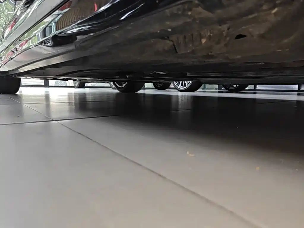 BMW 7 Series — миниатюра 21