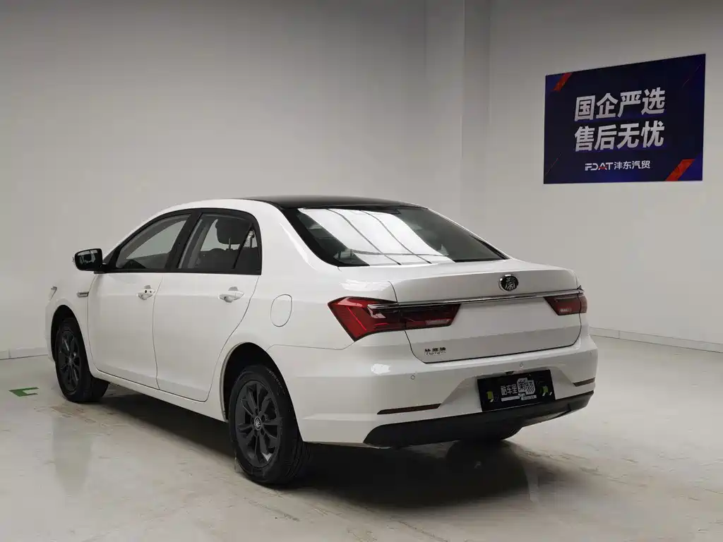 BYD Qin — миниатюра 6