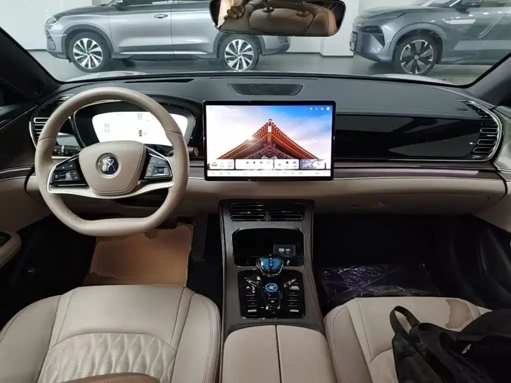 BYD Han — миниатюра 10