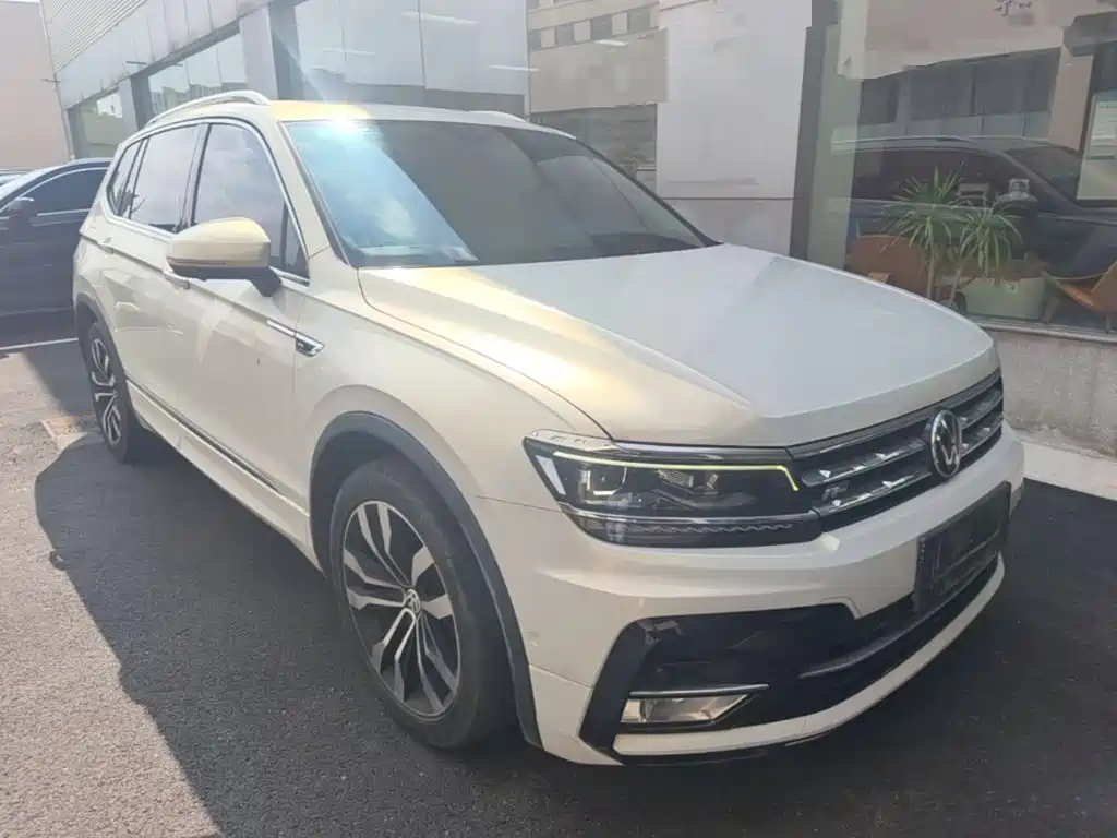 Volkswagen Tiguan L — миниатюра 4