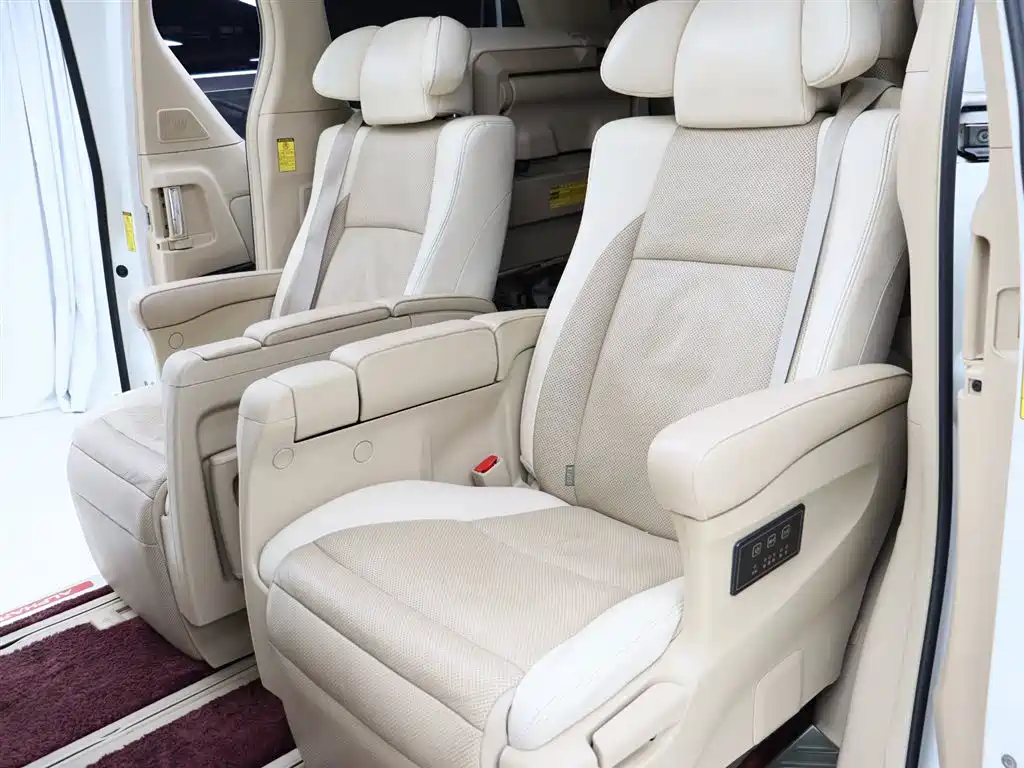 Toyota Alphard 2015 3.5L Luxury