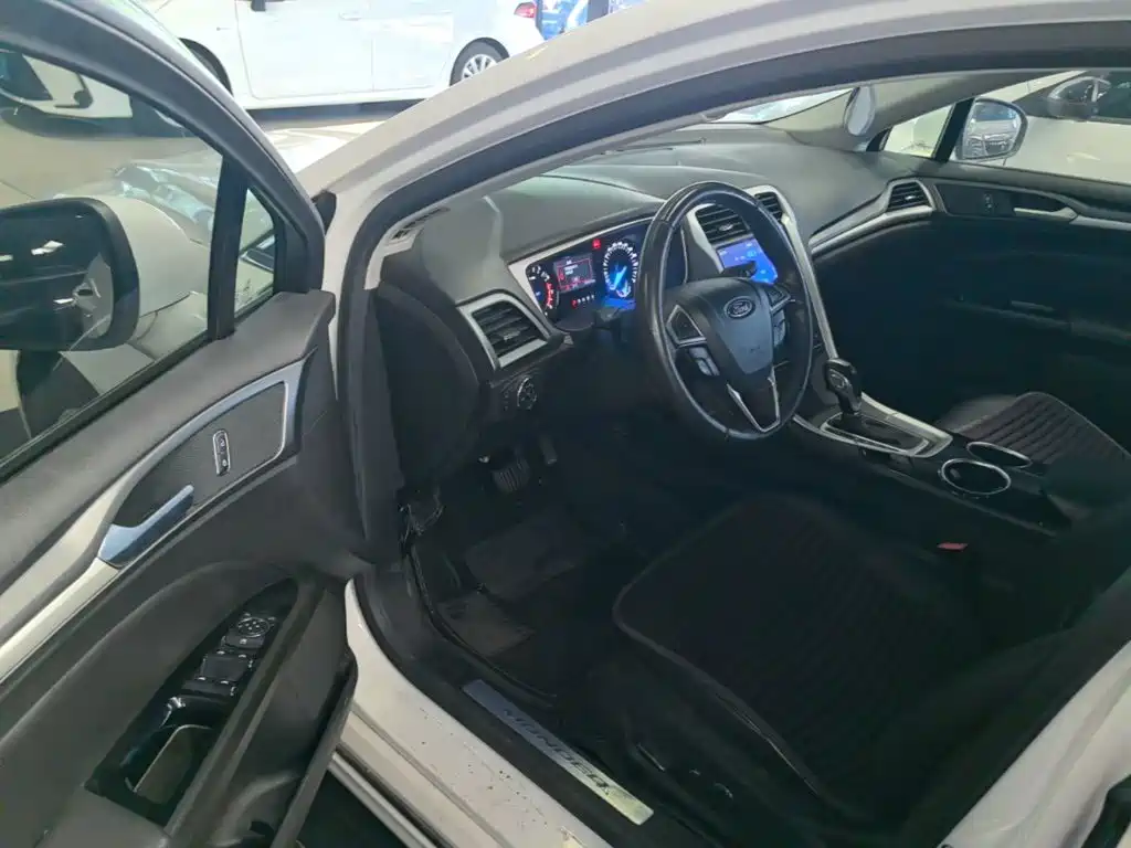 Ford Mondeo — миниатюра 16