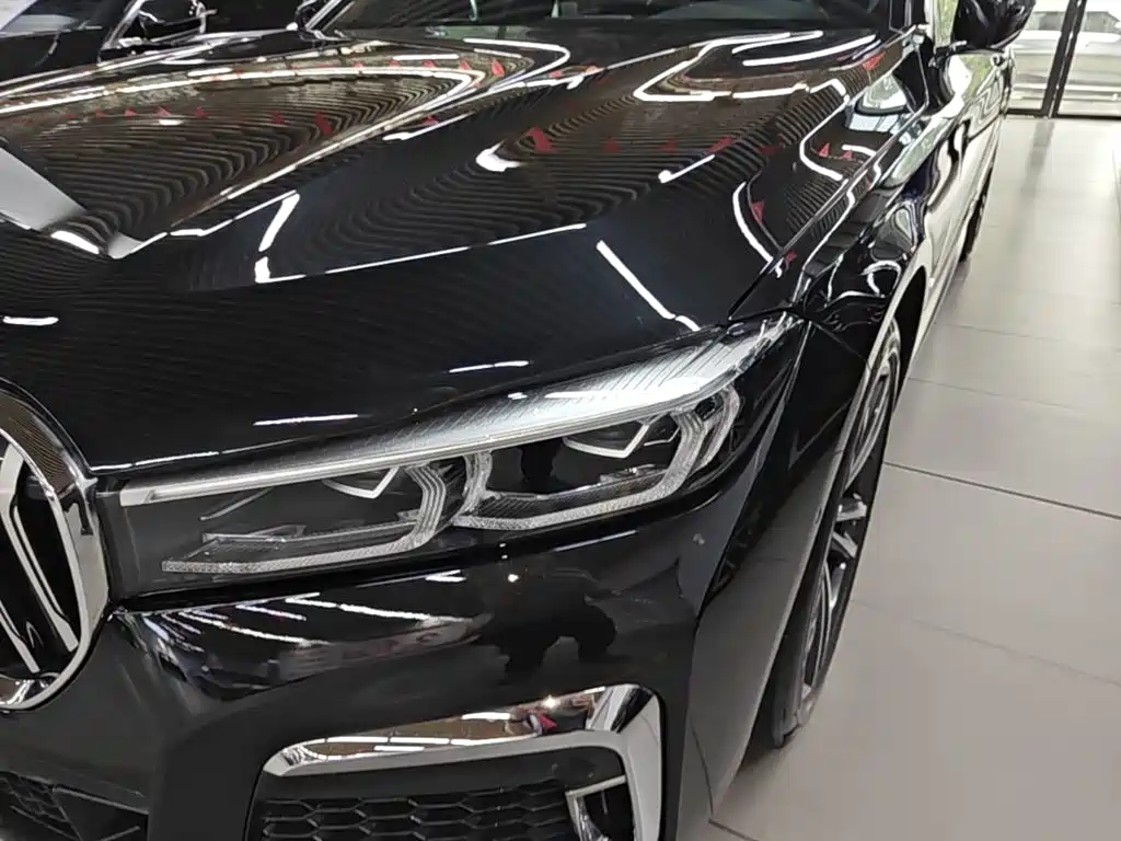 BMW 7 Series — миниатюра 24