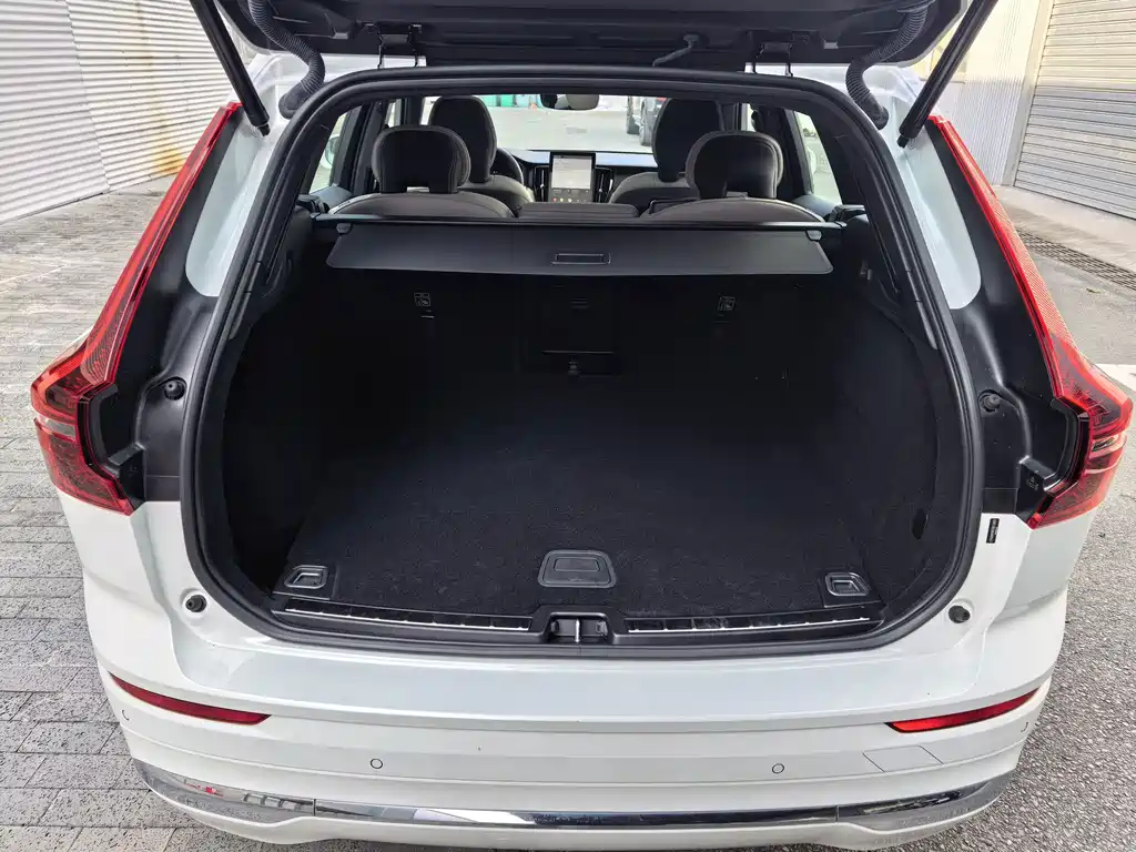 Volvo XC60 — миниатюра 10
