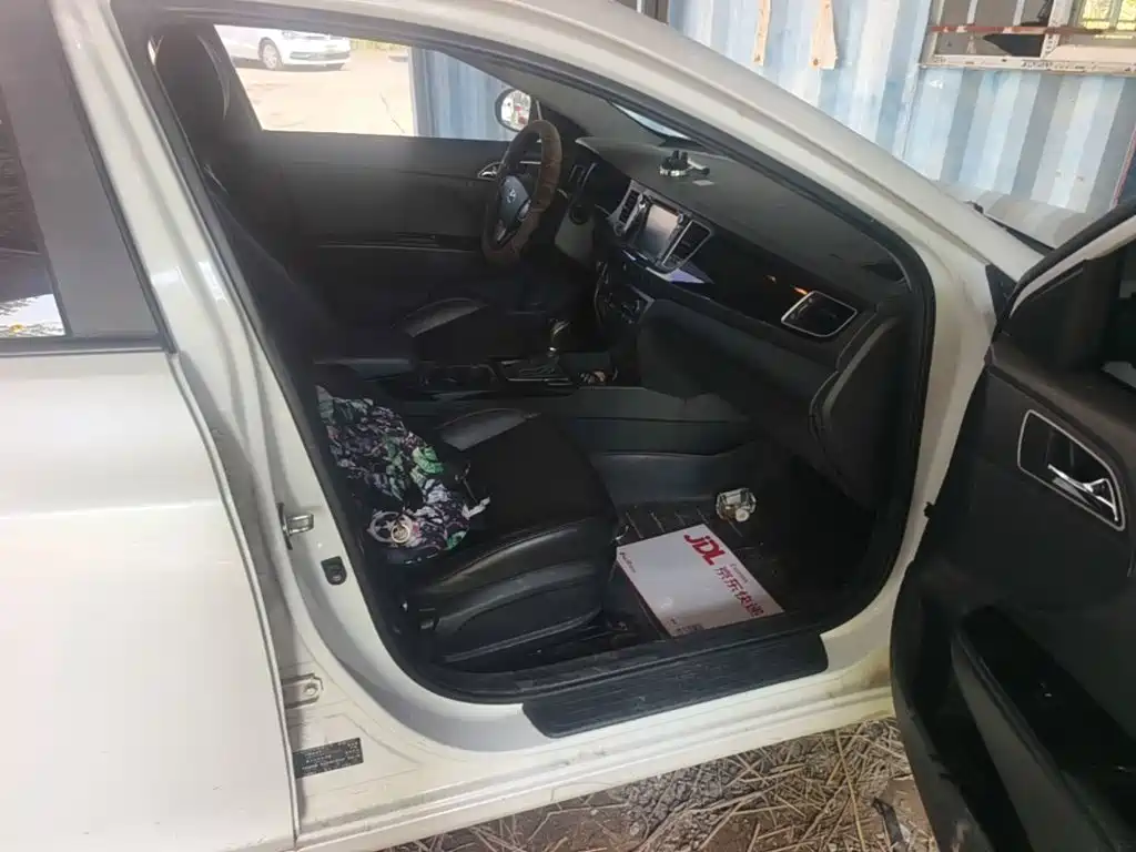 Hyundai Mistra — миниатюра 11