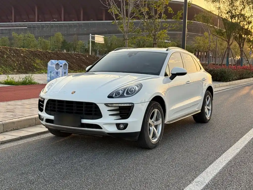 Porsche Macan — миниатюра 2