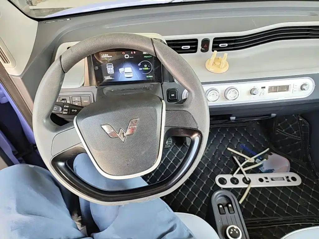 Wuling MINIEV — миниатюра 10