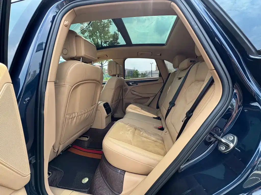 Porsche Macan — миниатюра 12