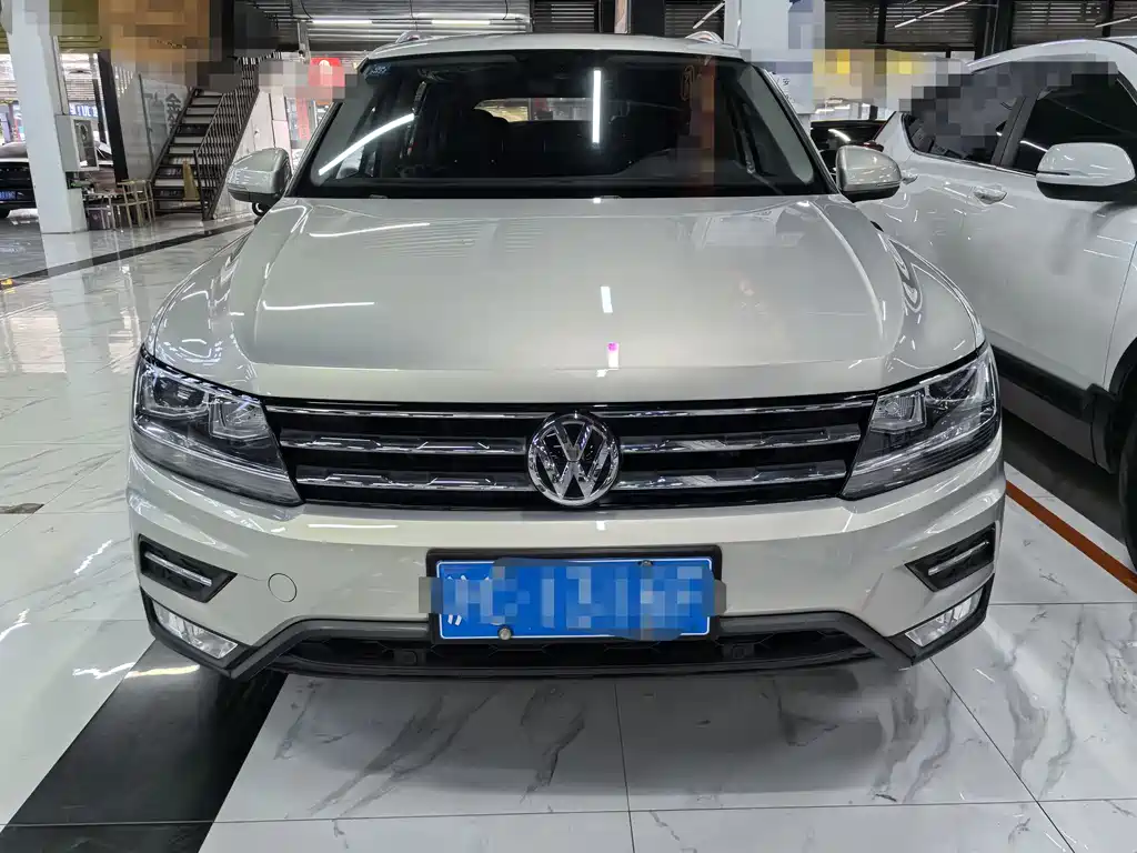 Volkswagen Tiguan L L 2020 330TSI AT Luxury VI