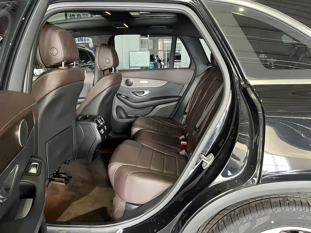 Mercedes-Benz GLC — миниатюра 8
