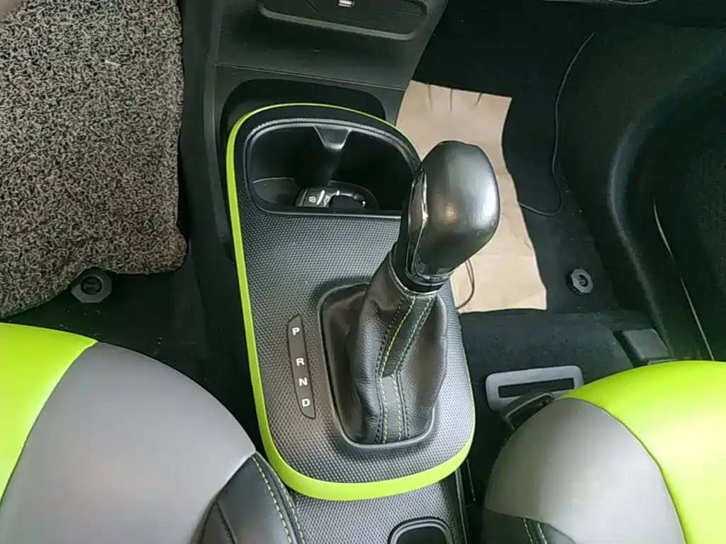 Roewe Clever — миниатюра 14