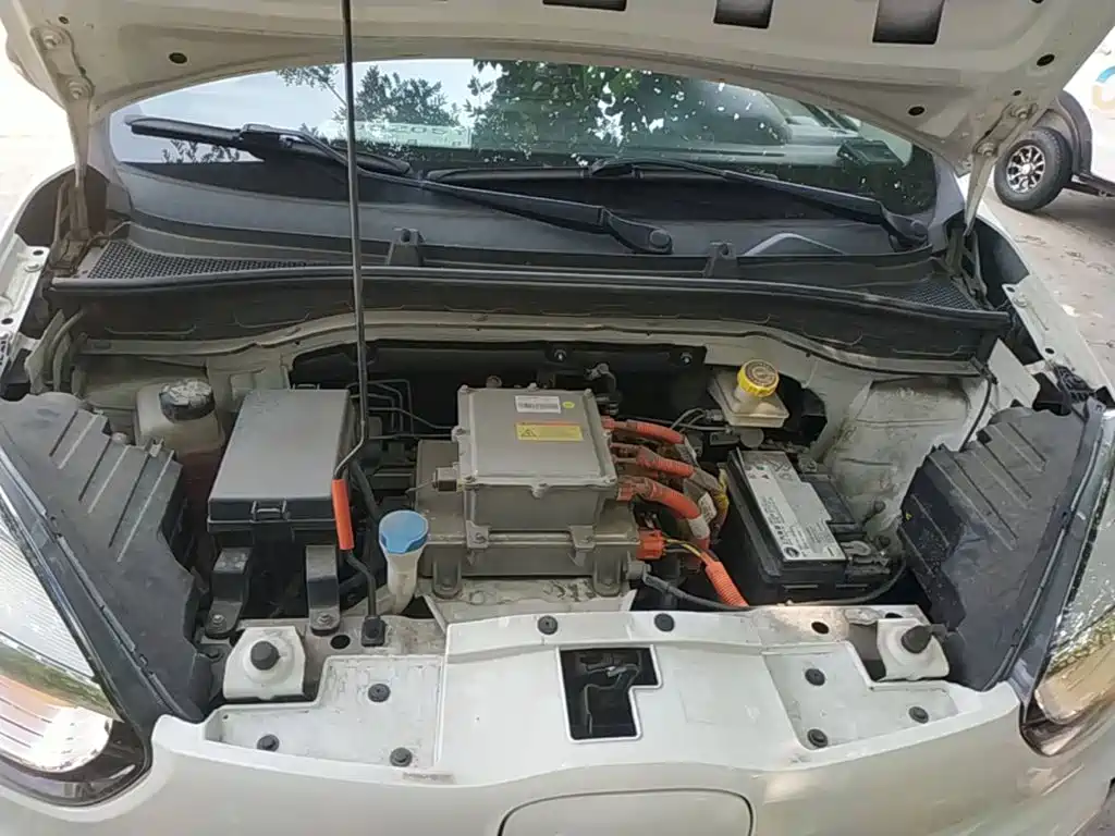 Roewe Clever — миниатюра 20
